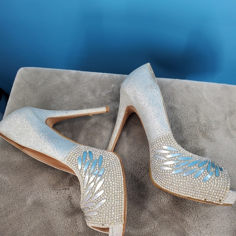 De Blossom Collection silver sparkle heels 8 - Picture 15 of 16